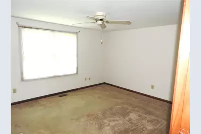 8180 Dog Leg Road, Butler Twp, OH 45414 - Photo 11