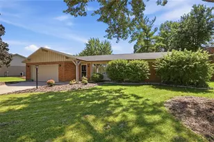 300 Woodlawn Dr, Tipp City, OH 45371 - Photo 3