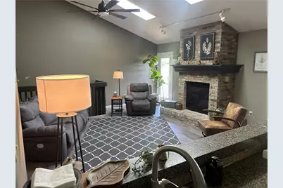 924 Orville Way, Xenia, OH 45385 - Photo 3