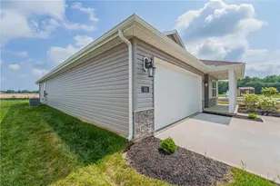 305 Lightfoot Ct, New Carlisle, OH 45344 - Photo 11