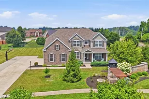 2051 Stonewater Dr, Washington Twp, OH 45458 - Photo 9