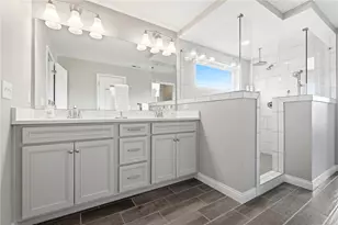 2051 Stonewater Dr, Washington Twp, OH 45458 - Photo 9