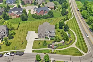 2051 Stonewater Dr, Washington Twp, OH 45458 - Photo 3