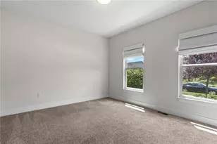 1124 Petrus Ct, Clear Creek Township, OH 45458 - Photo 19