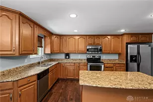 9191 Stephanie St, Centerville, OH 45458 - Photo 15