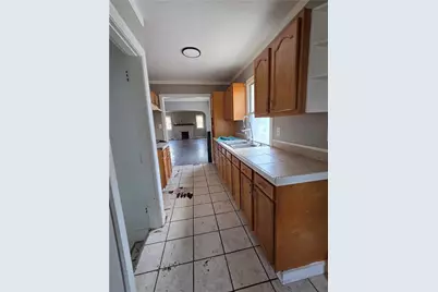 445 E Siebenthaler Avenue, Dayton, OH 45405 - Photo 7