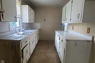 24 Sunset Dr, Bethel Twp, OH 45341 - Photo 7