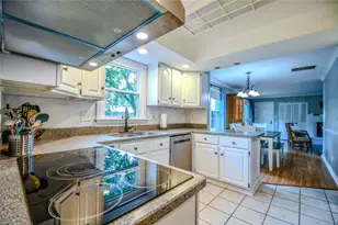 7425 Heatherwood Ct, Dayton, OH 45459 - Photo 9