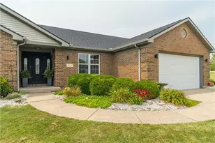 815 W Eva Cir, Springfield Twp, OH 45504 - Photo 3