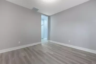 913 Wright Cycle Boulevard, Xenia, OH 45385 - Photo 19