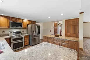 3468 Fairwood Dr, Beavercreek, OH 45432 - Photo 17