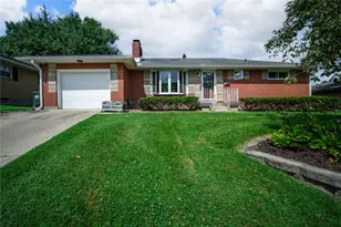 423 Genetta Dr, Miamisburg, OH 45342 - Photo 1