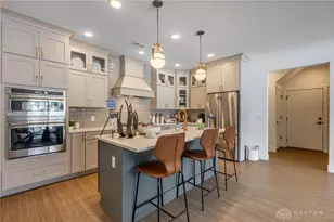 1464 Triple Crown Wy, Beavercreek Twp, OH 45385 - Photo 9