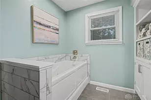 1250 Kentshire Dr, Dayton, OH 45459 - Photo 35