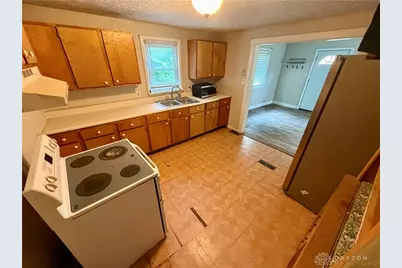 2896 Wylie Drive, Fairborn, OH 45324 - Photo 5
