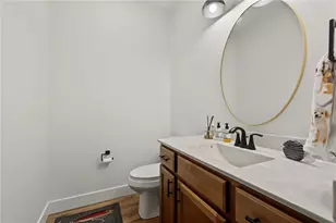 819 Brookwood Cir, Tipp City, OH 45371 - Photo 23