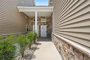 819 Brookwood Cir, Tipp City, OH 45371 - Photo 7