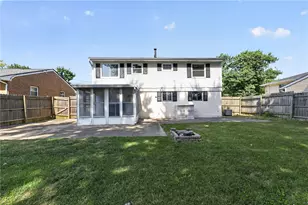 11260 Pippin Rd, Colerain Township, OH 45231 - Photo 5