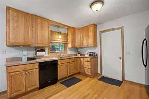 135 Baker Ln, Carlisle, OH 45005 - Photo 7