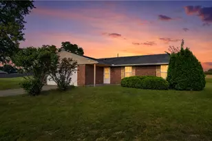 7880 Waterton Ct, Dayton, OH 45426 - Photo 3