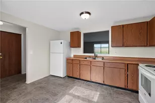 7880 Waterton Ct, Dayton, OH 45426 - Photo 13