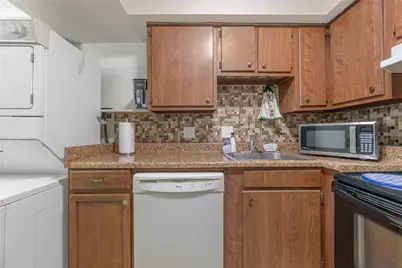 5625 Coach Drive #B, Kettering, OH 45440 - Photo 9