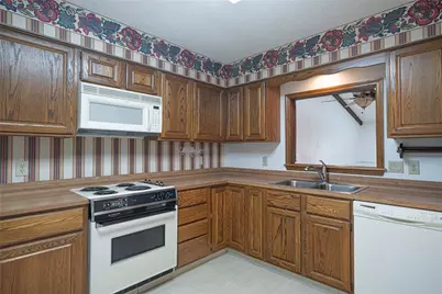 644 Pine Needles Drive, Washington Twp, OH 45458 - Photo 5