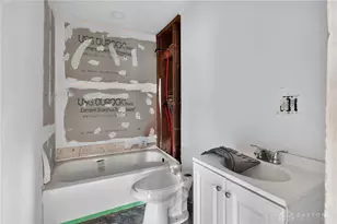 2241 Kensington Dr, Dayton, OH 45406 - Photo 9