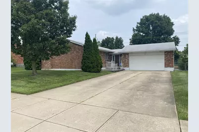 1020 S Elm Street, West Carrollton, OH 45449 - Photo 1