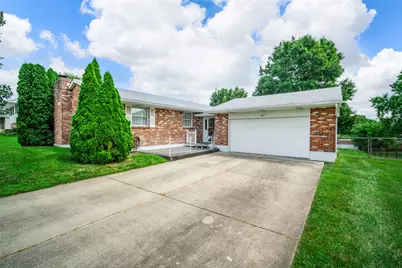 1020 S Elm Street, West Carrollton, OH 45449 - Photo 1