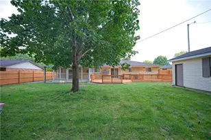 673 Fredricksburg Dr, Harrison Twp, OH 45415 - Photo 29