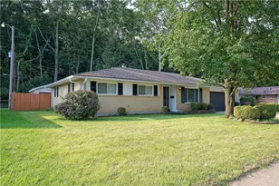 673 Fredricksburg Dr, Harrison Twp, OH 45415 - Photo 5