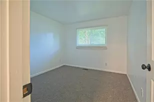 673 Fredricksburg Dr, Harrison Twp, OH 45415 - Photo 19