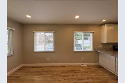 16 Chestnut Street, Englewood, OH 45322 - Photo 5