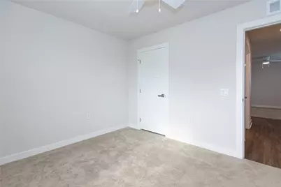 6639 Crystal Harbour Drive, Middletown, OH 45042 - Photo 9