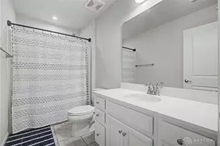 2760 Pebble Stone Trl, Beavercreek Twp, OH 45385 - Photo 35