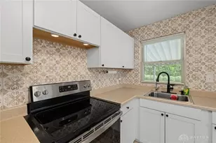 1608 Edendale Rd, Dayton, OH 45432 - Photo 9