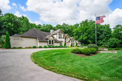 2614 E Centerville Station Road, Washington Twp, OH 45459 - Photo 3