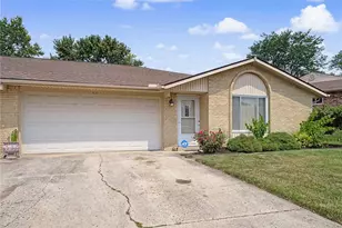 7631-7633 Downing St, Butler Twp, OH 45414 - Photo 5