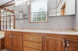 141 S Point Dr, Fairborn, OH 45324 - Photo 25