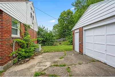 246 N Cherrywood Avenue, Dayton, OH 45403 - Photo 37