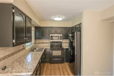 402 Gwinnett Commons, Washington Twp, OH 45459 - Photo 11
