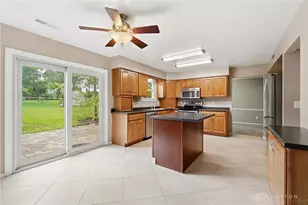 6810 Casa Grande Ct, Huber Heights, OH 45424 - Photo 11