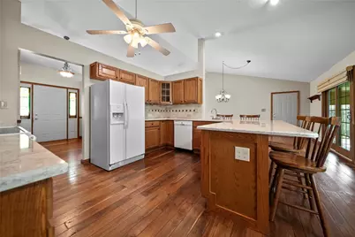 525 Burdick Drive, Washington Court House, OH 43160 - Photo 5