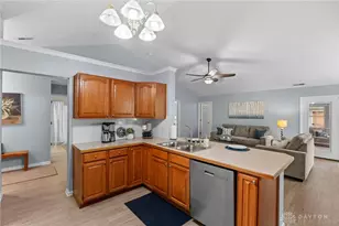 498 Kathys Way, Xenia, OH 45385 - Photo 13