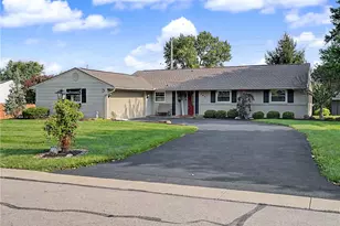245 Gershwin Dr, Centerville, OH 45458 - Photo 5