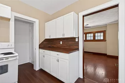 125 E Siebenthaler Avenue, Dayton, OH 45405 - Photo 19