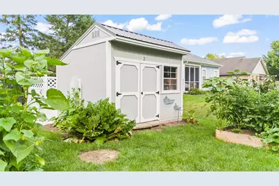 2490 Meadowpoint Drive, Troy, OH 45373 - Photo 13