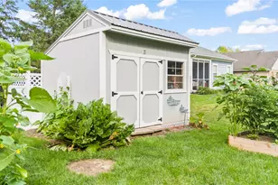 2490 Meadowpoint Dr, Troy, OH 45373 - Photo 13
