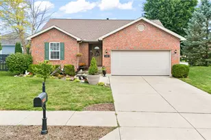 2490 Meadowpoint Dr, Troy, OH 45373 - Photo 1